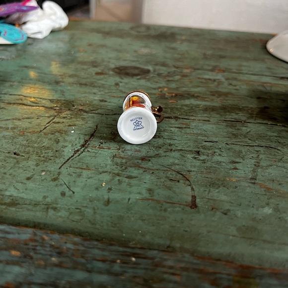 Reutter Porcelain mini Mozart stein - Picture 2 of 2